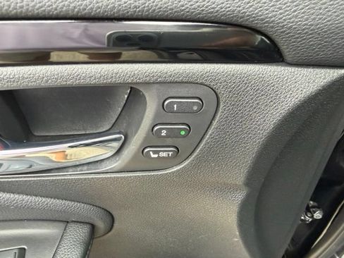 Used 2017 Honda Pilot Touring image 21