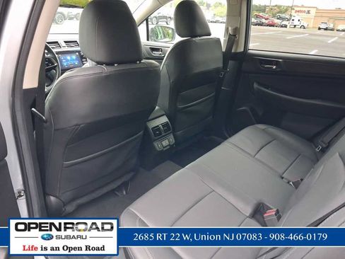 Used 2019 Subaru Outback 3.6R Limited AWD/4WD image 21