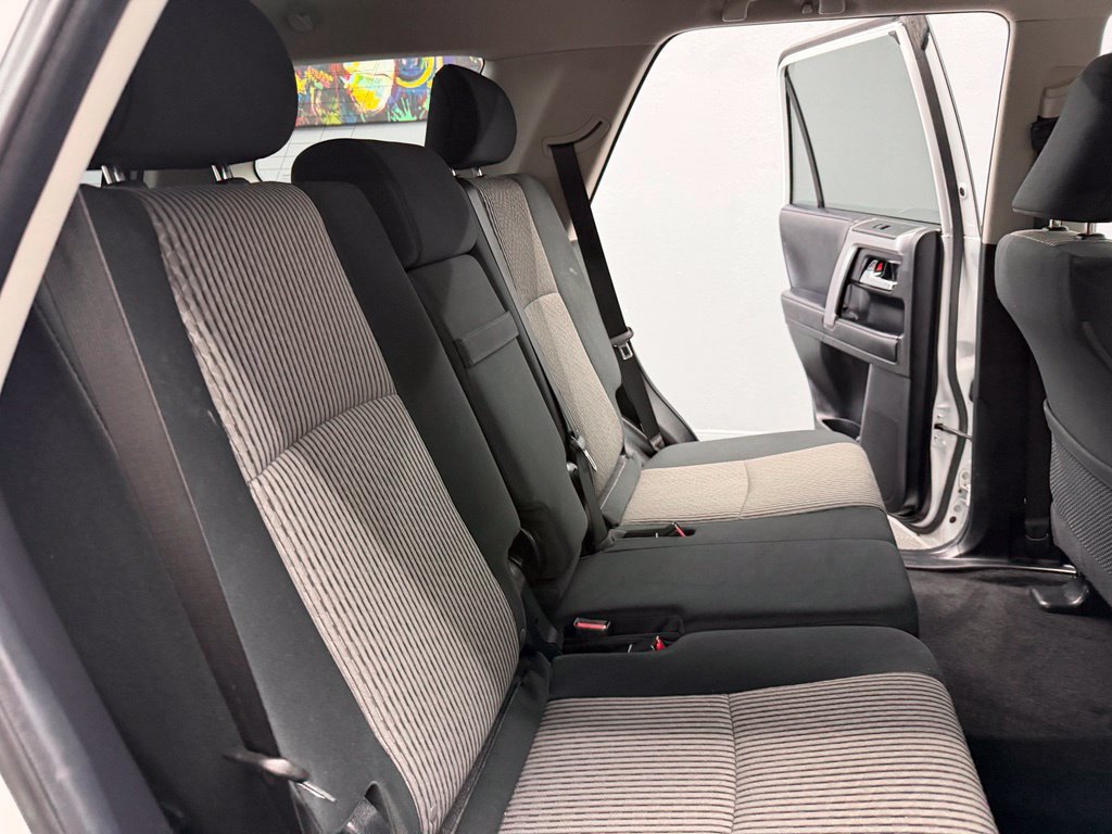 Used 2024 Toyota 4Runner SR5 AWD/4WD image 45