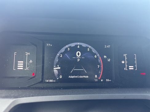 Used 2025 Toyota Tacoma SR5 AWD/4WD image 19