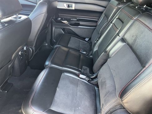 Used 2022 Ford Explorer ST-Line w/ Class IV Trailer Tow Package image 13