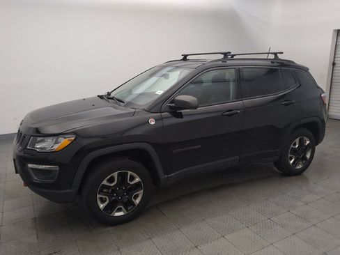 Used 2018 Jeep Compass Trailhawk w/ Navigation Group AWD/4WD image 2