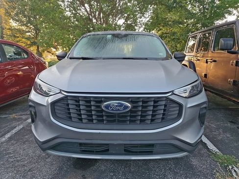Used 2024 Ford Escape Active FWD image 2