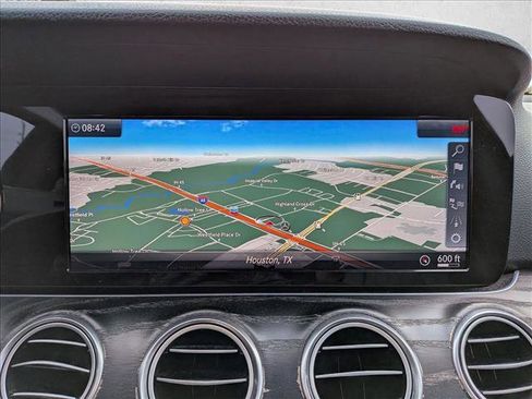 Used 2018 Mercedes-Benz E 300 image 12