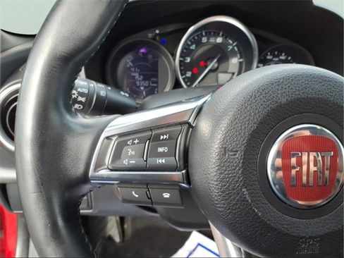 Used 2017 FIAT 124 Spider Lusso image 13