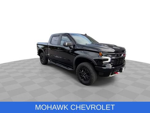 Used 2024 Chevrolet Silverado 1500 ZR2 AWD/4WD image 2