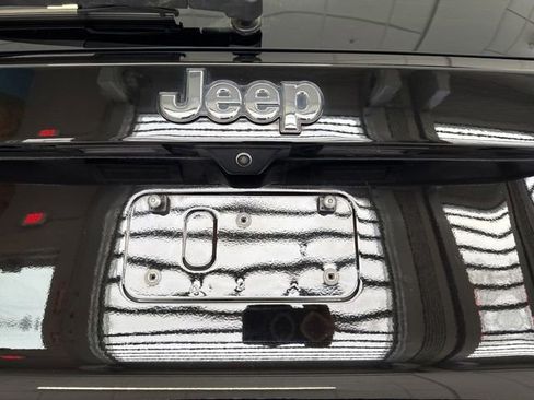 Used 2023 Jeep Renegade Latitude image 19