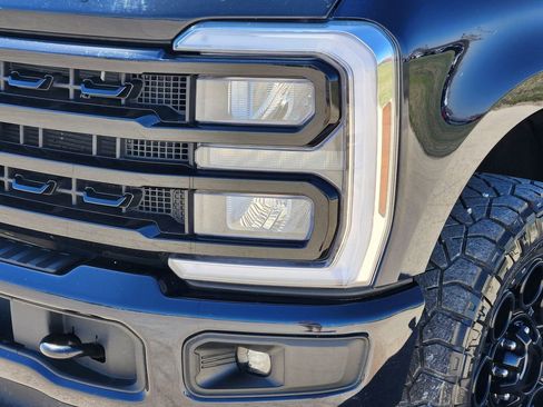 Used 2024 Ford F350 Lariat w/ Black Appearance Package image 9