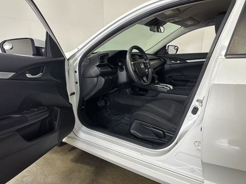 Used 2020 Honda Civic LX image 2