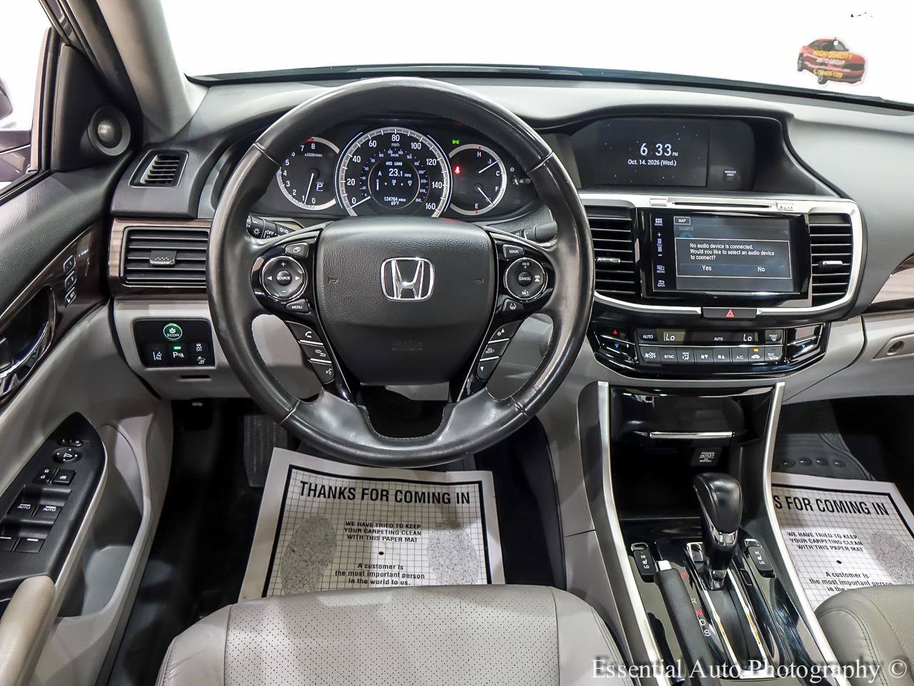 Used 2017 Honda Accord Touring image 18