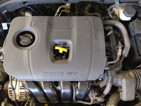 Used 2020 Hyundai Elantra SE FWD image 30