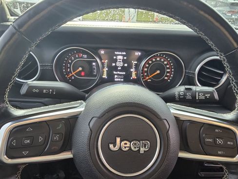 Used 2020 Jeep Wrangler Unlimited Sahara w/ Uconnect 4C Nav & Sound Group image 20