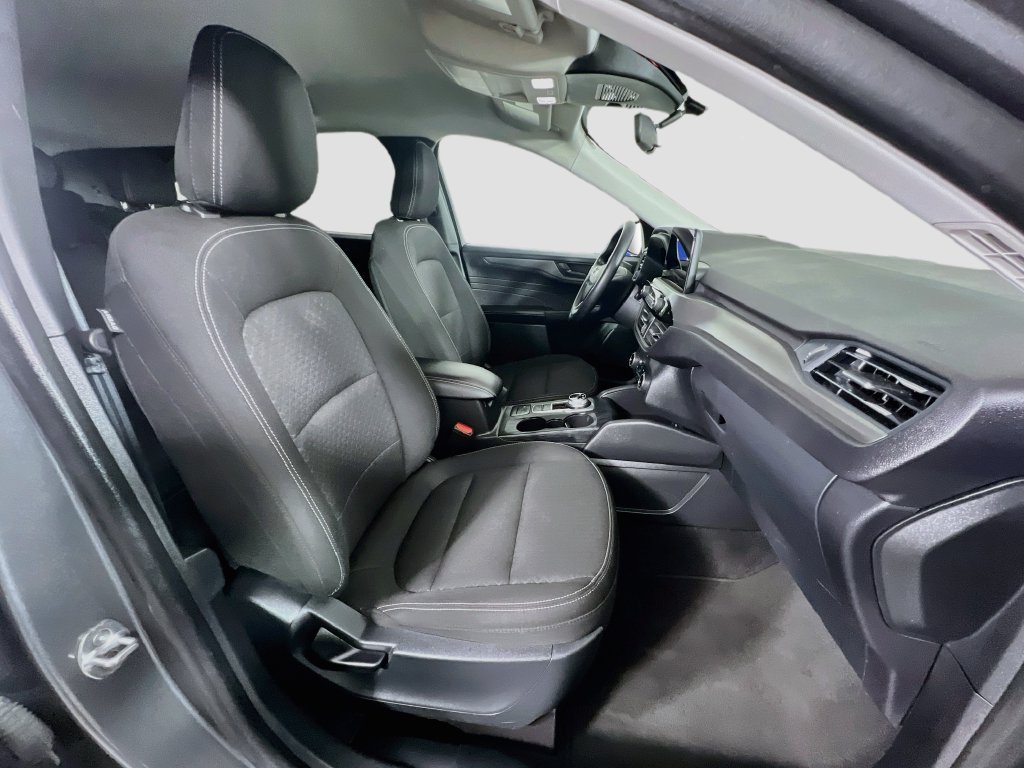 Certified 2025 Ford Escape Active AWD/4WD image 27