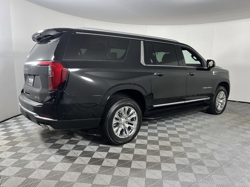 Used 2025 GMC Yukon XL Denali image 7