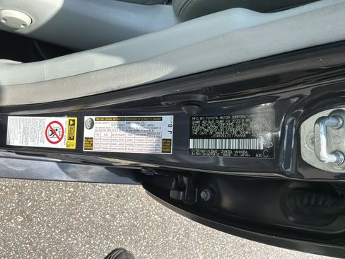 Used 2014 Toyota Prius Four FWD image 34