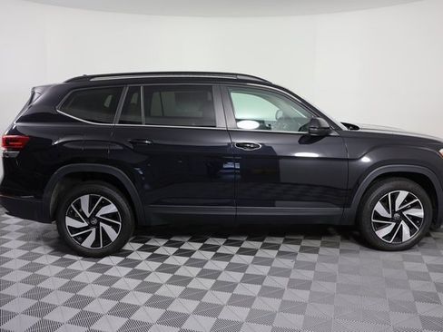 Used 2024 Volkswagen Atlas SE image 9