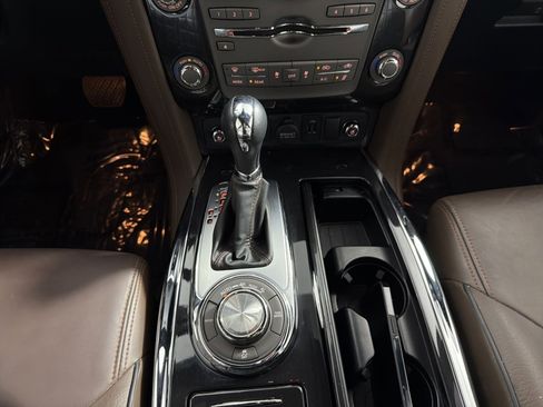 Used 2020 Nissan Armada Platinum w/ Platinum Reserve Package image 22