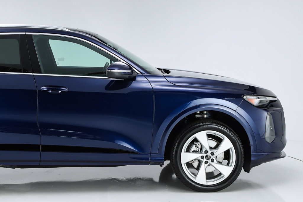Used 2025 Audi Q5 Premium Plus AWD/4WD image 15