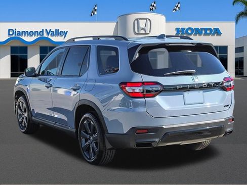 New 2026 Honda Pilot Sport image 4