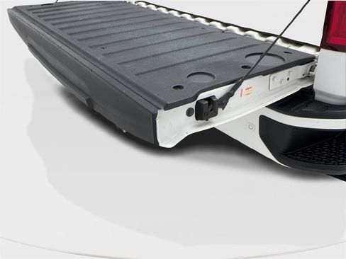 Used 2021 Chevrolet Silverado 1500 RST w/ Convenience Package II image 14