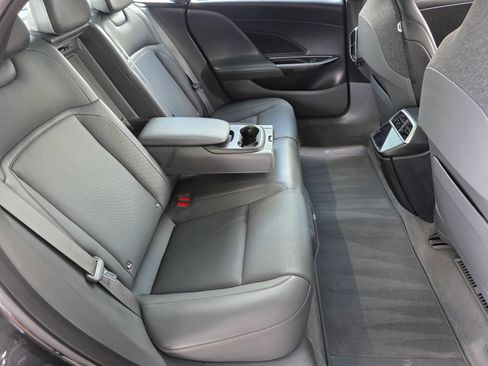 Used 2024 Lucid Air Touring AWD/4WD image 32