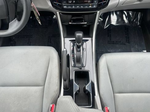 Used 2017 Honda Accord LX image 11