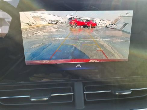 Used 2024 Chevrolet Trax LT w/ Driver Confidence Package image 26