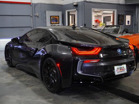 Used 2015 BMW i8 Base image 4