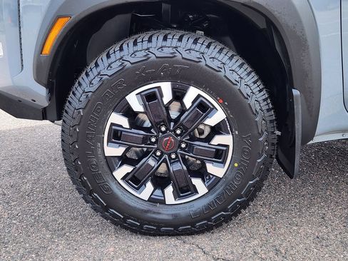 Certified 2023 Nissan Frontier PRO-4X w/ Pro Convenience Package AWD/4WD image 9