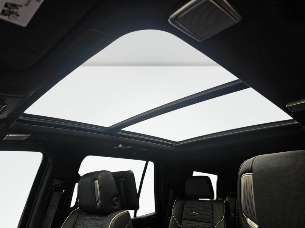 Used 2025 Cadillac Escalade V AWD/4WD image 26