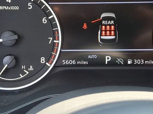 Used 2025 Nissan Pathfinder S AWD/4WD image 21