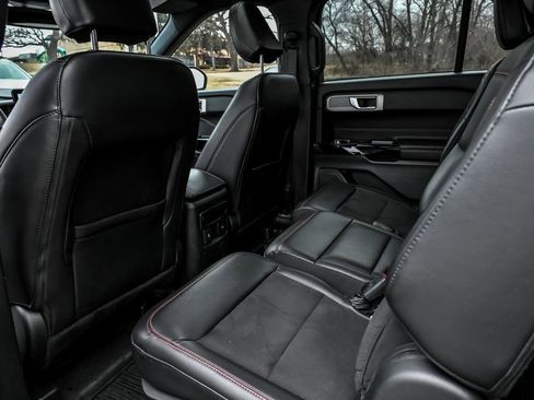 Used 2022 Ford Explorer ST-Line w/ Class IV Trailer Tow Package image 18