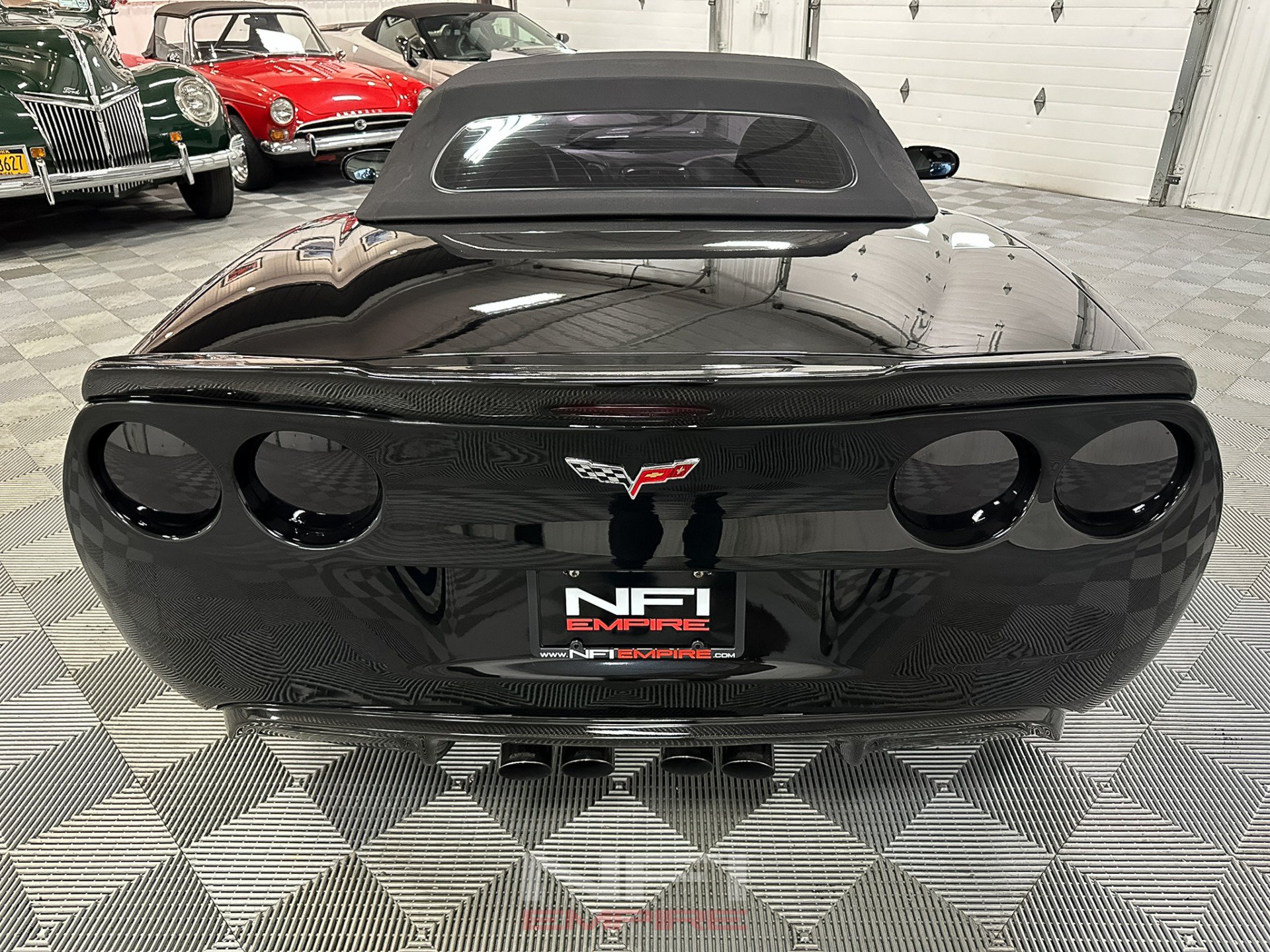 Used 2006 Chevrolet Corvette Coupe w/ Preferred Equipment Group RWD image 17