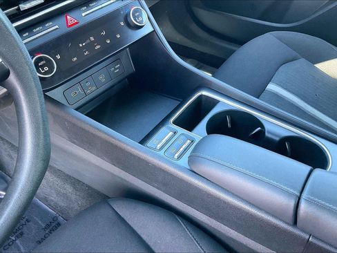 Used 2025 Hyundai Sonata SEL FWD image 15