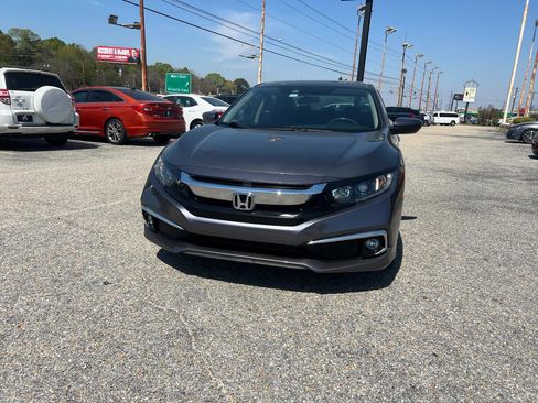 Used 2019 Honda Civic EX image 8