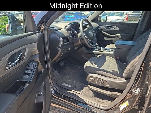 Used 2023 Chevrolet Traverse LT w/ Midnight/Sport Edition AWD/4WD image 11