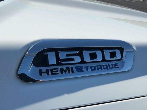 Used 2022 RAM 1500 Big Horn AWD/4WD image 34
