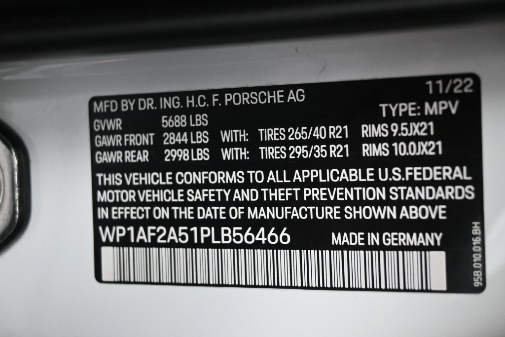 Used 2023 Porsche Macan GTS w/ Premium Package Plus AWD/4WD image 5
