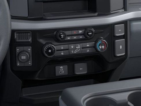 New 2026 Ford F250 XL w/ XL Chrome Package image 15