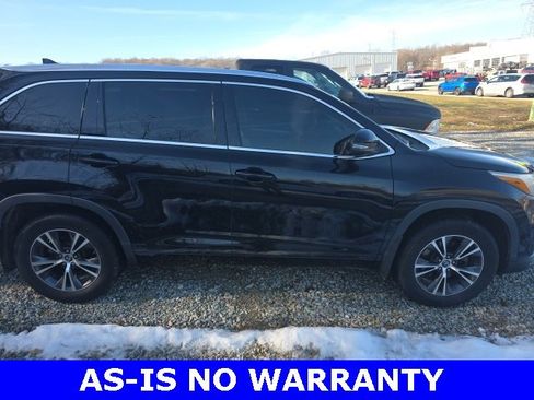 Used 2016 Toyota Highlander XLE image 6