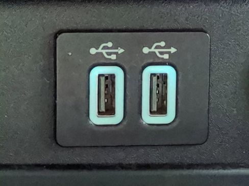 Used 2020 Ford Fusion SEL image 21