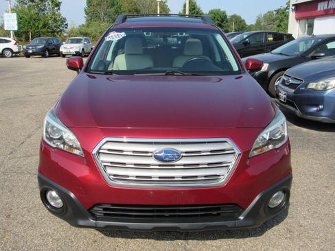 Used 2016 Subaru Outback 2.5i Premium AWD/4WD image 3