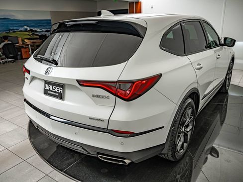 Used 2022 Acura MDX A-Spec AWD/4WD image 16