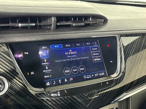 Used 2023 Cadillac XT6 Premium Luxury image 18