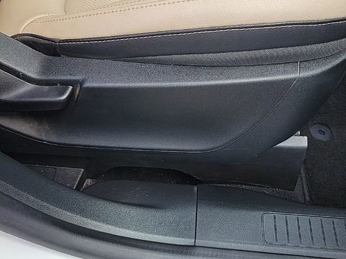 Used 2021 Ford Escape SEL image 26