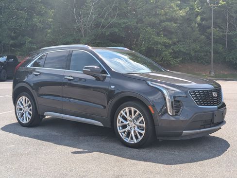 Used 2023 Cadillac XT4 Premium Luxury FWD image 11