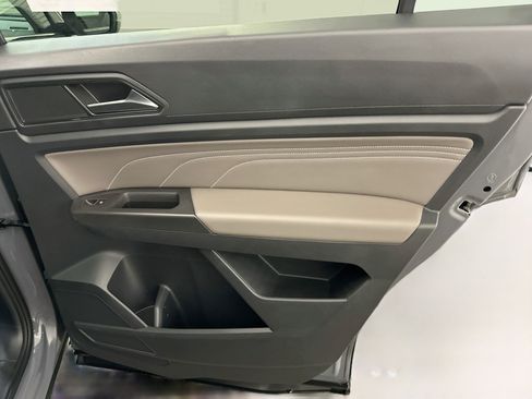 Used 2023 Volkswagen Atlas Cross Sport SEL AWD/4WD image 33
