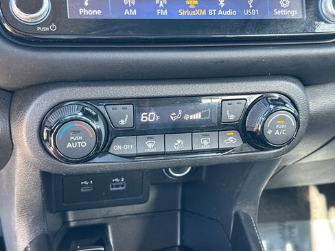 Certified 2021 Nissan Kicks SR w/ SR Premium Package image 31