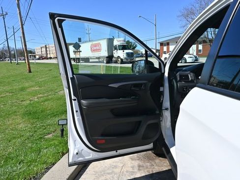 Used 2023 Honda Passport TrailSport image 25