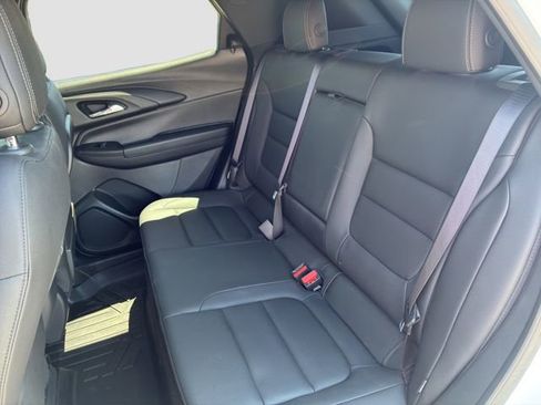 Used 2023 Chevrolet TrailBlazer ACTIV w/ Sun and Liftgate Package FWD image 14